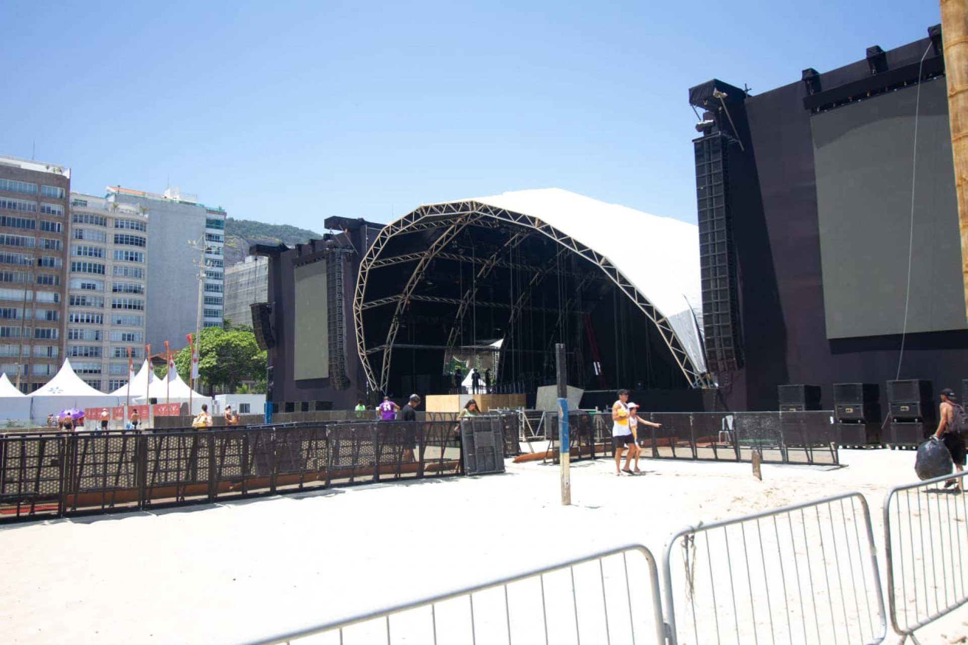 Copacabana terá palcos espalhados para a festa de Réveillon - Érica Martin / Agência O Dia