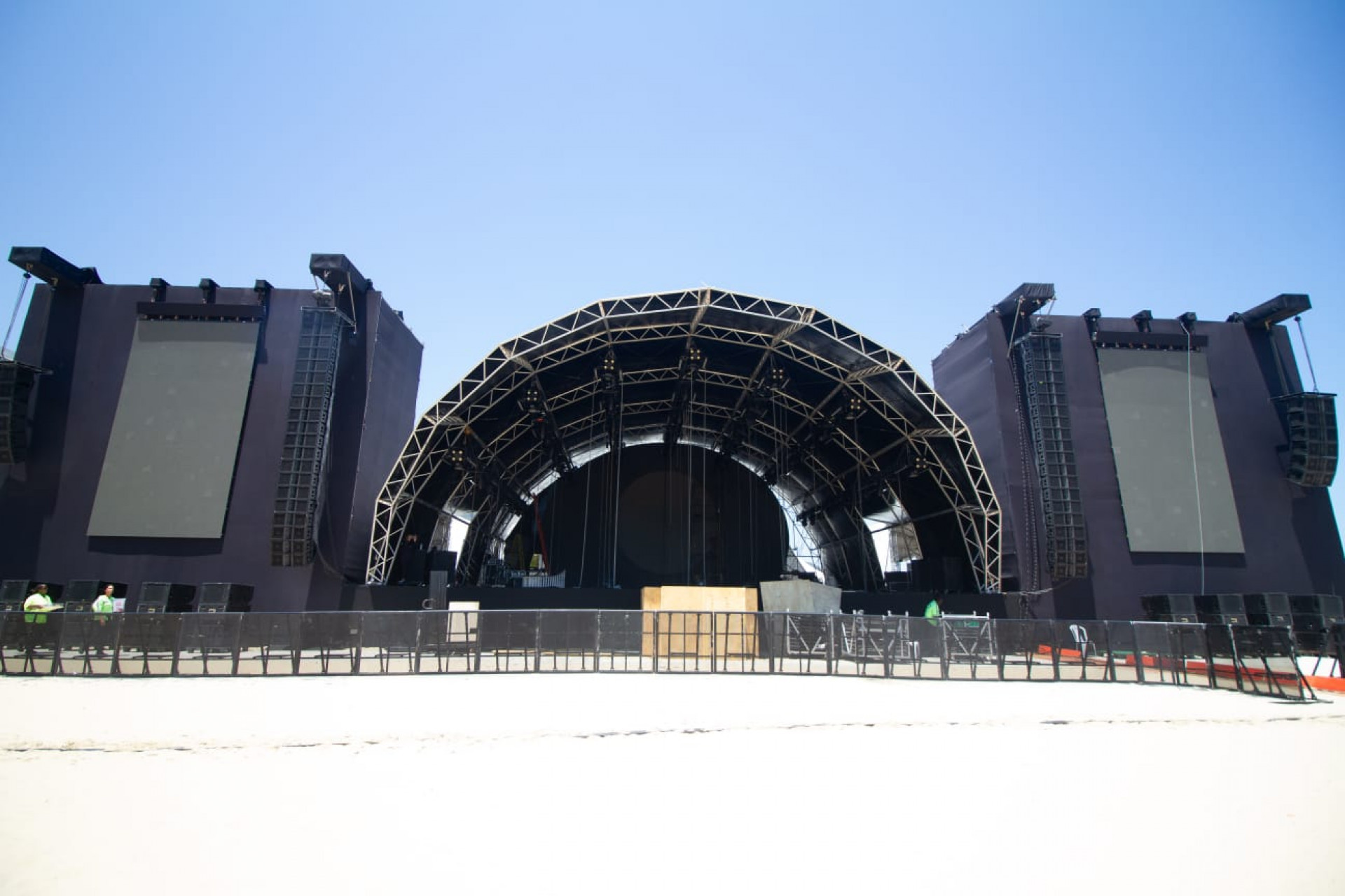 Copacabana terá palcos espalhados para a festa de Réveillon - Érica Martin / Agência O Dia