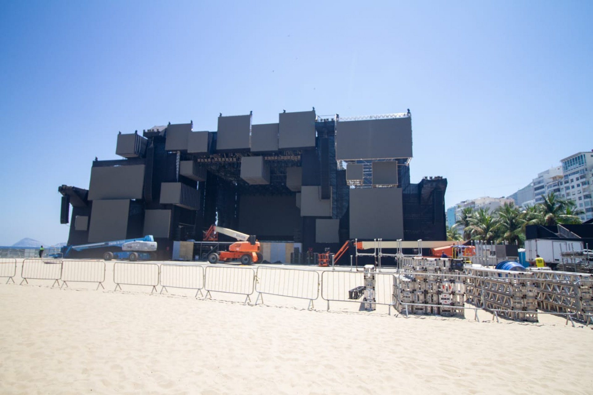 Copacabana terá palcos espalhados para a festa de Réveillon - Érica Martin / Agência O Dia