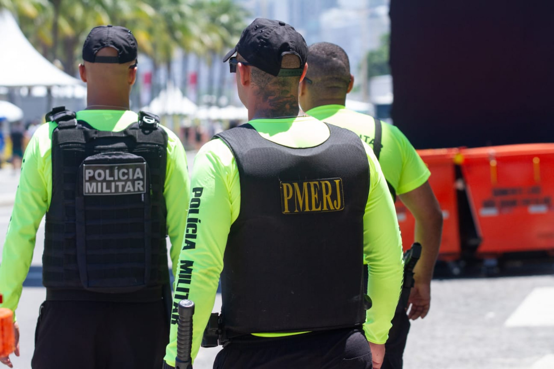 Guardas municipais e policiais militares reforçam patrulhamento na orla da Zona Sul - Érica Martin / Agência O Dia