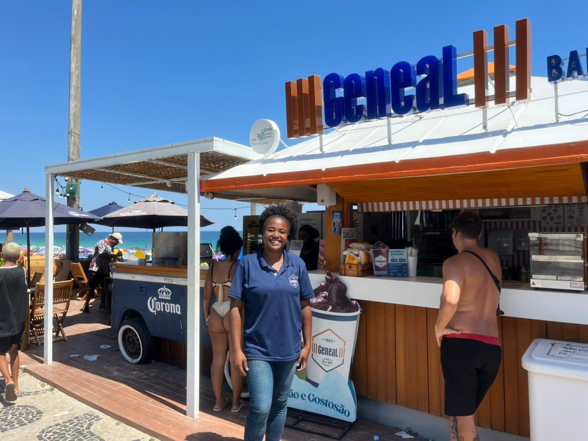 Thaísa de Oliveira está animada com o movimento de fim de ano - Fred Vidal / Agência O Dia