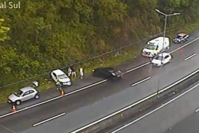 Policiais são atropelados enquanto atendiam vítimas em rodovia de SC