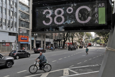 Chuva forte e alerta de perigo para altas temperaturas: confira a previsão do tempo para os próximos dias