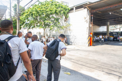 Empresas de ônibus fazem paralisação por falta de combustível