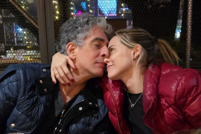 Leticia Colin surge agarradinha com Michel Melamed