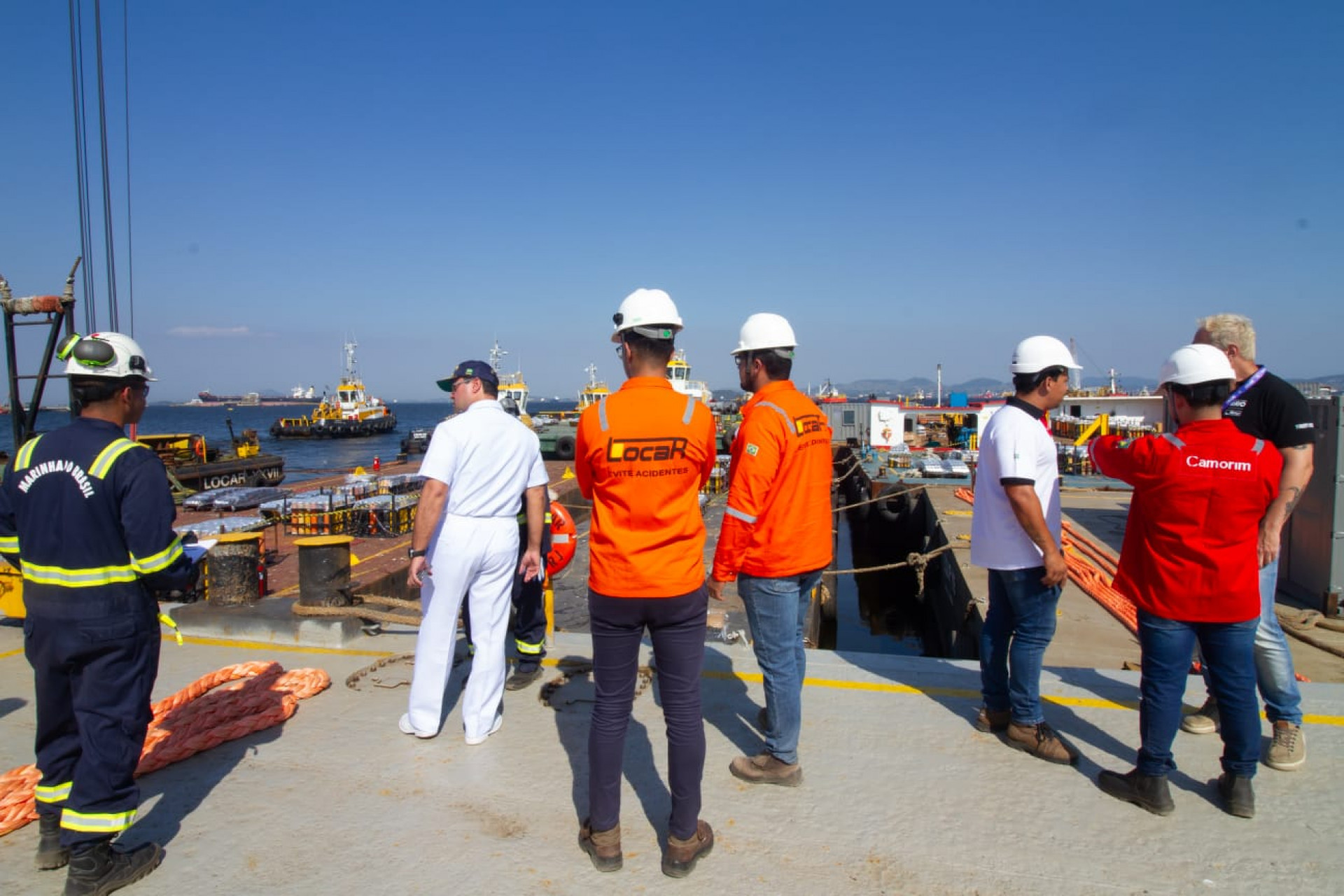 Balsas com fogos para o Réveillon de Copacabana passaram por vistoria nesta terça-feira (30) - Érica Martin / Agência O Dia
