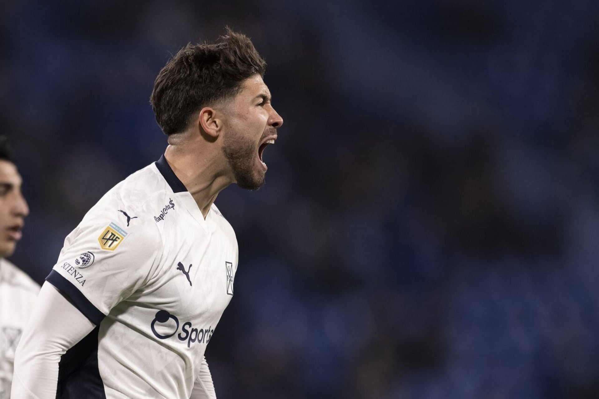 Falta de garantias trava negocia&ccedil;&atilde;o do Santos por Felipe Loyola com o Independiente