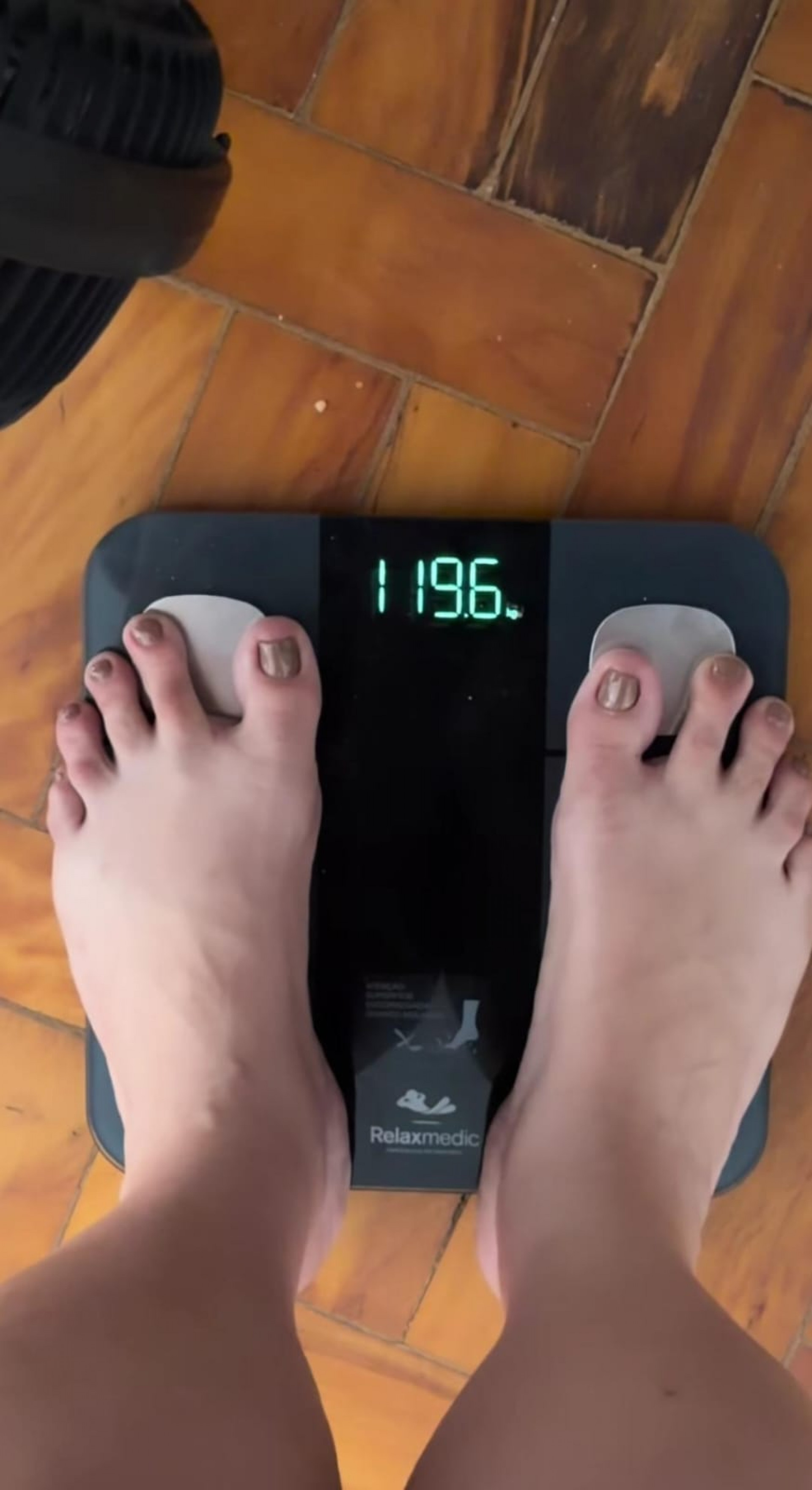Thais Carla mostra que está pesando 119,6 kg - Reprodução de vídeo / Instagram