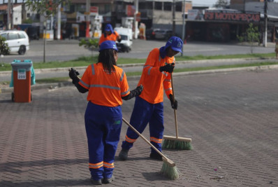 Limpeza reforçada garante praias e ruas de Rio das Ostras prontas após o Réveillon