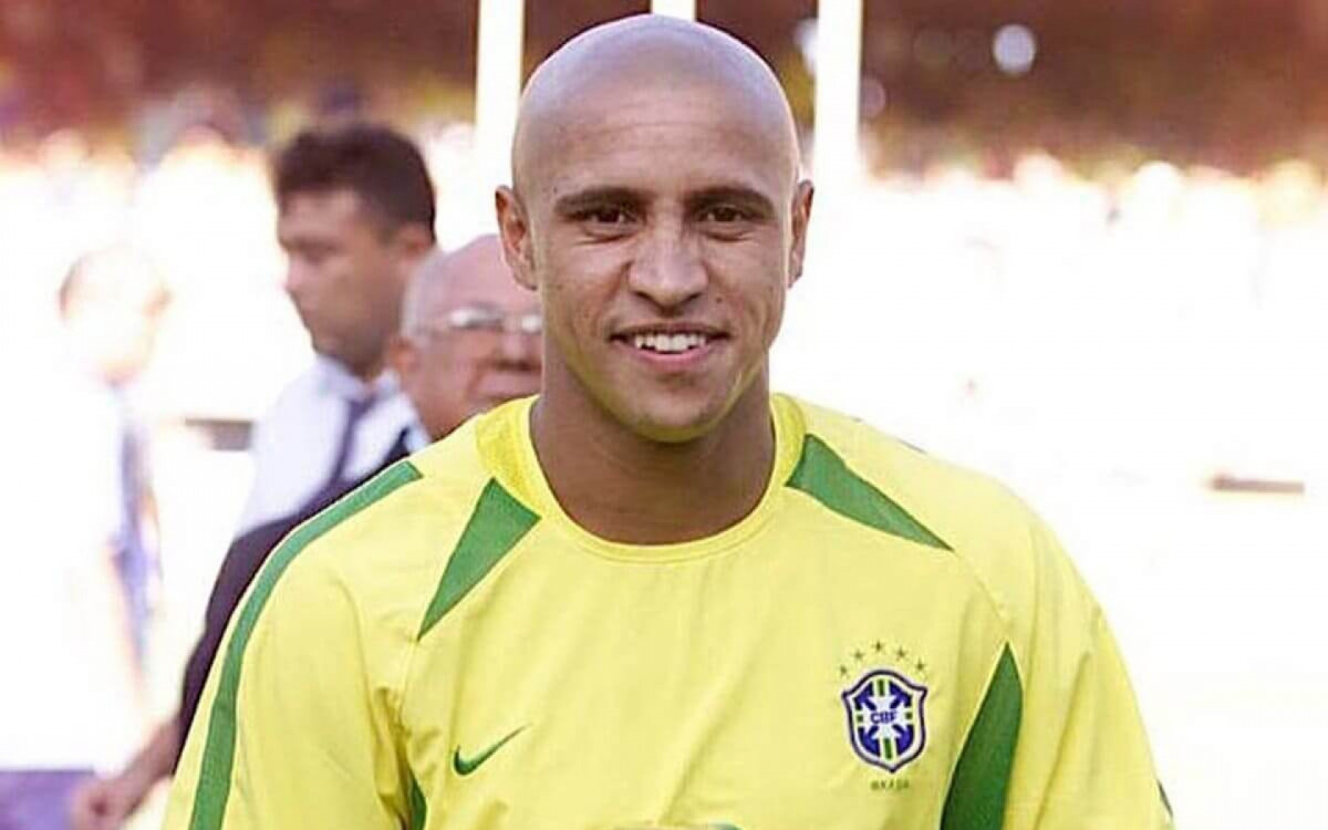 Hospital atualiza estado de sa&uacute;de de Roberto Carlos ap&oacute;s cirurgia no cora&ccedil;&atilde;o