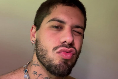 Zé Felipe faz mudança no visual e raspa a cabeça