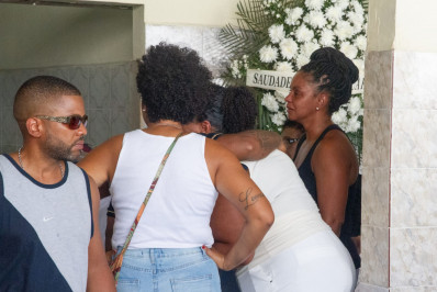 Família e amigos buscam respostas sobre morte de homem em saída de festa na Lapa