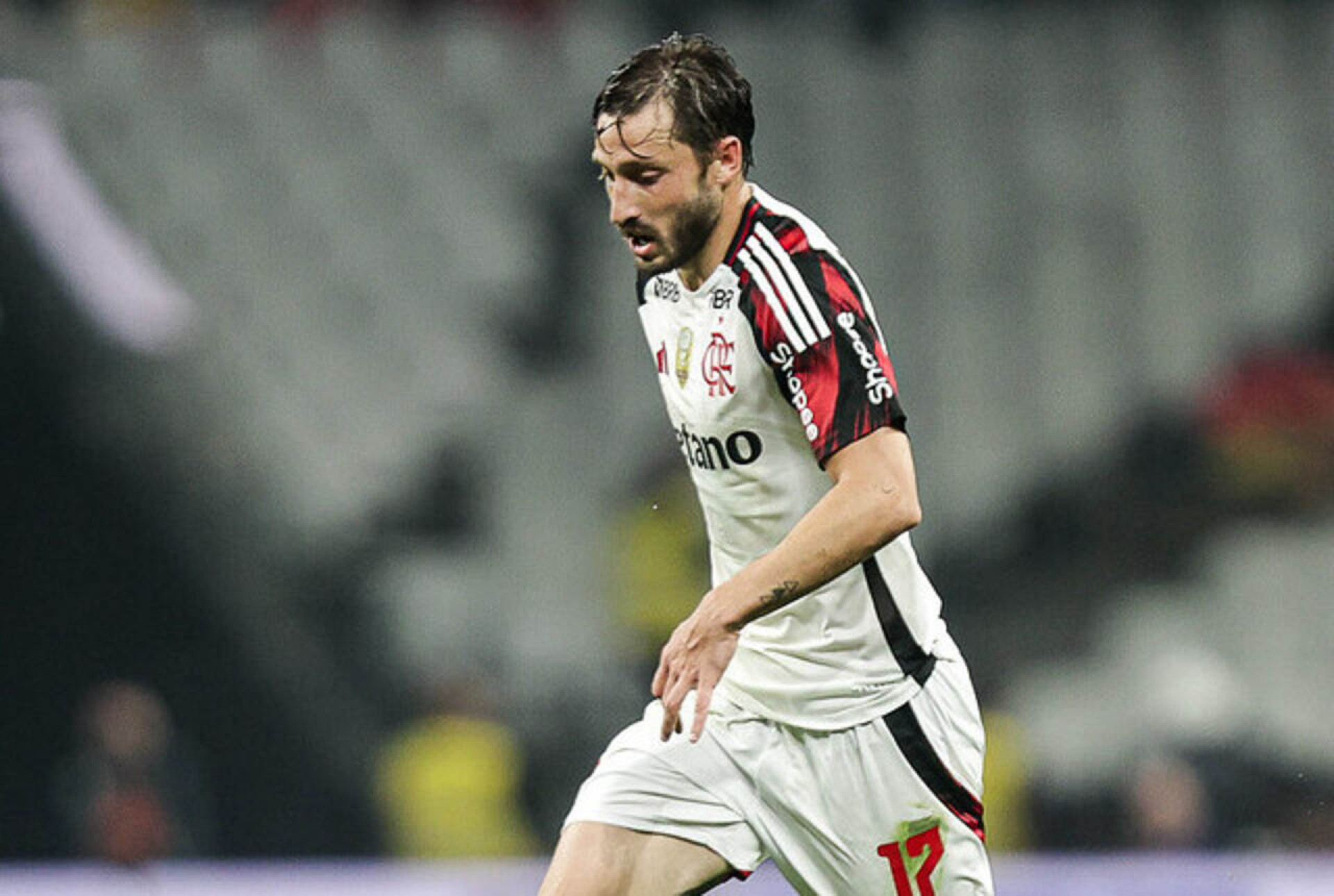 Vi&ntilde;a est&aacute; pr&oacute;ximo de trocar o Flamengo pelo River Plate