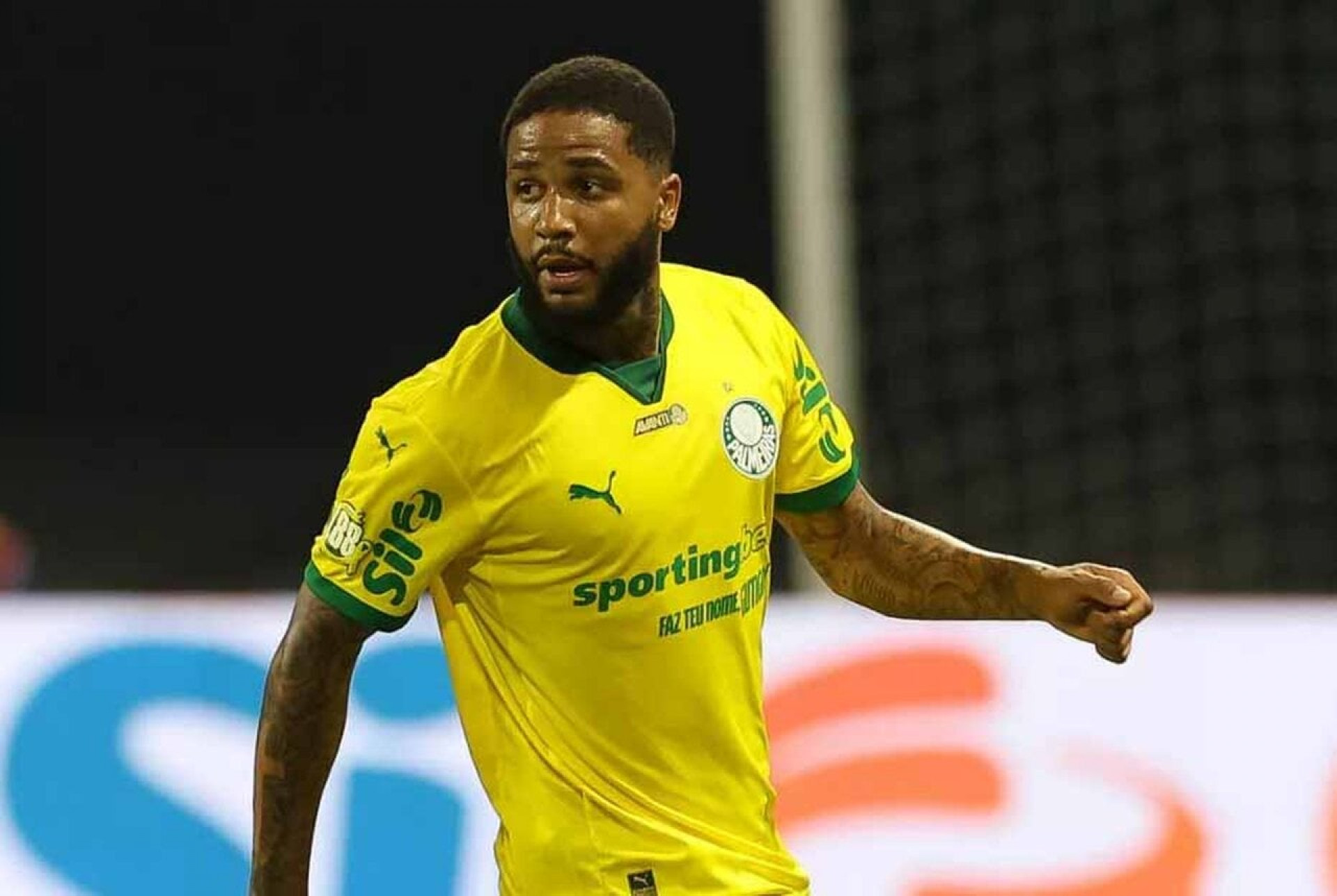 Palmeiras acelera sa&iacute;das e tem mais dois “negoci&aacute;veis” no elenco