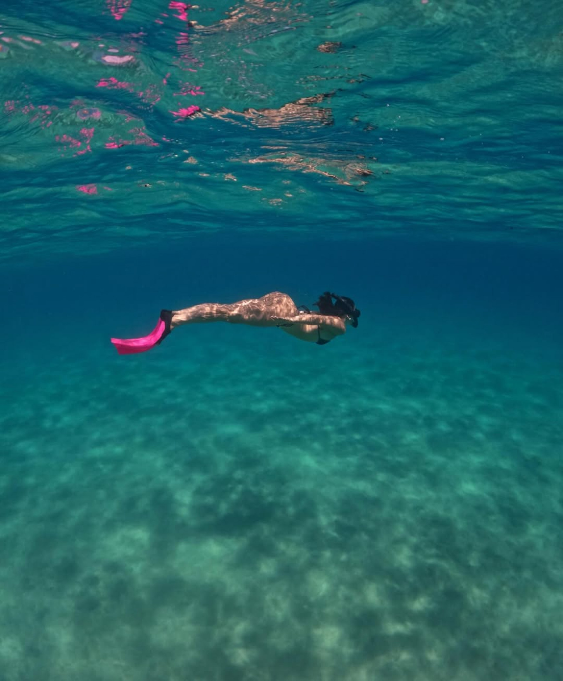 Isis Valverde em foto durante mergulho no mar de Fernando de Noronha  - Reprodução/Instagram 