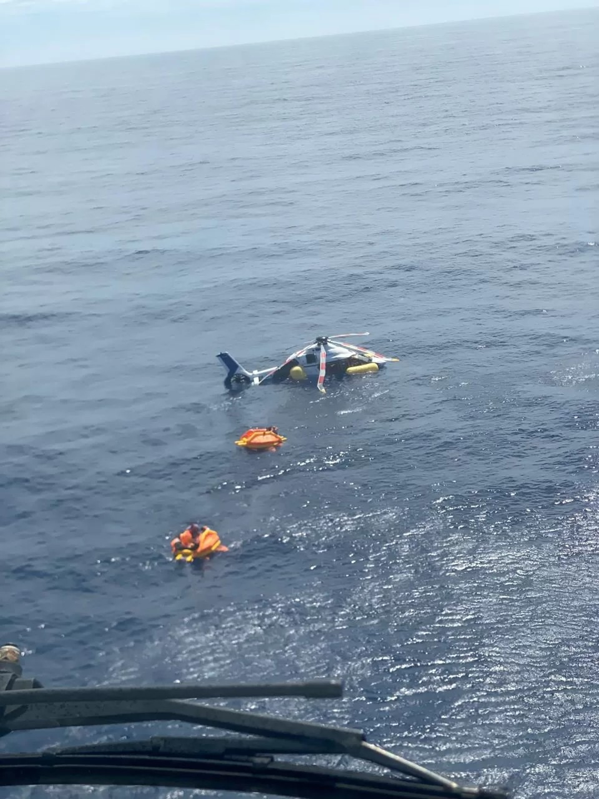 Aeronave de táxi aéreo faz pouso de emergência - Reprodução