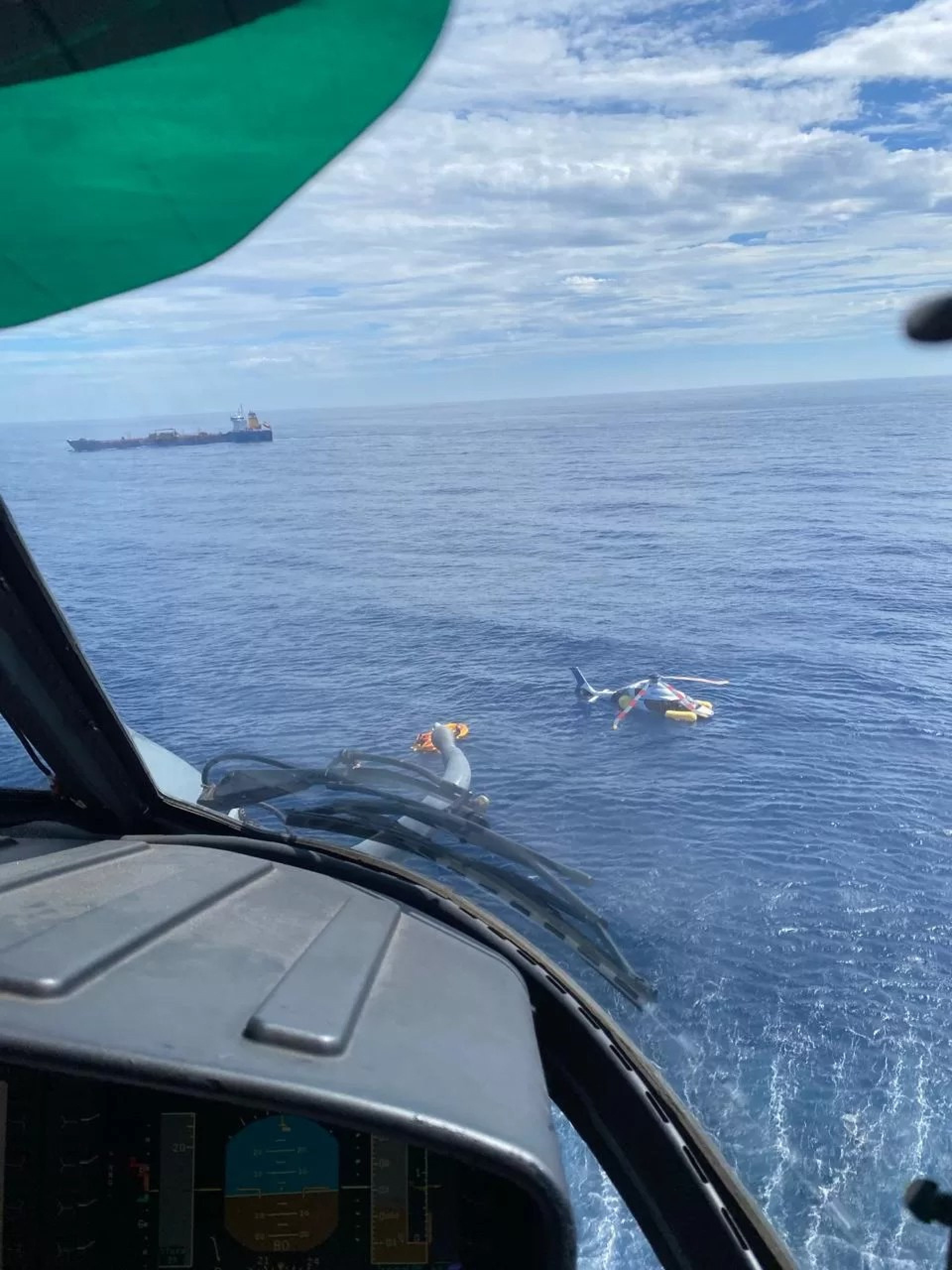 Aeronave de táxi aéreo faz pouso de emergência - Reprodução