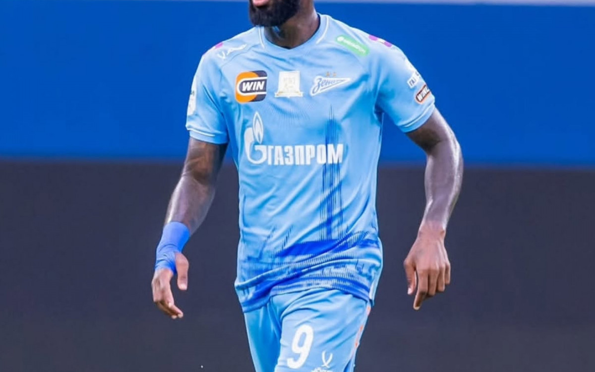 Gerson em a&ccedil;&atilde;o durante jogo do Zenit, na R&uacute;ssia