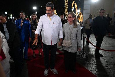 Maduro e mulher serão levados à Justiça em Nova York, diz Trump