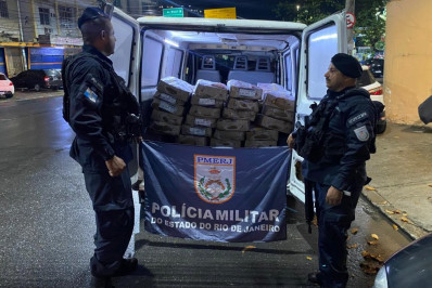 Três homens são presos com carga de frango na Zona Norte