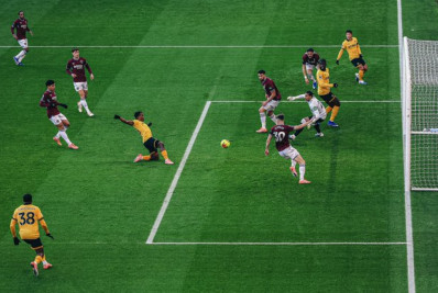 Com gol de Arias, Wolverhampton vence pela primeira vez no Campeonato Inglês