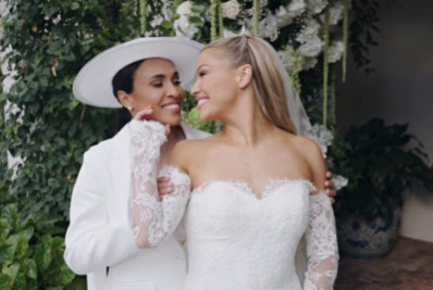 Marta oficializa união com Carrie Lawrence nos EUA