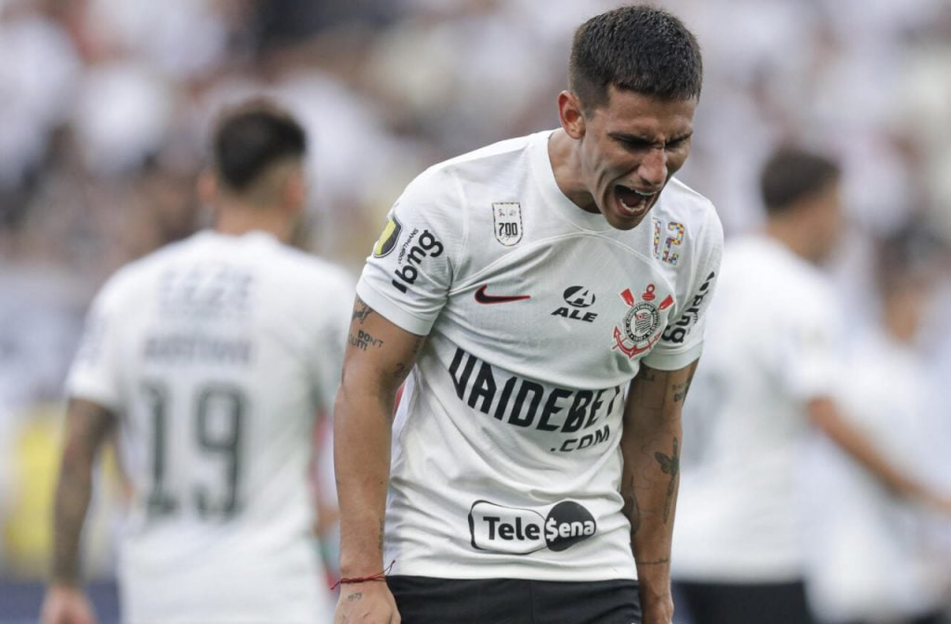 Corinthians quita primeira parcela de d&iacute;vida com Mat&iacute;as Rojas