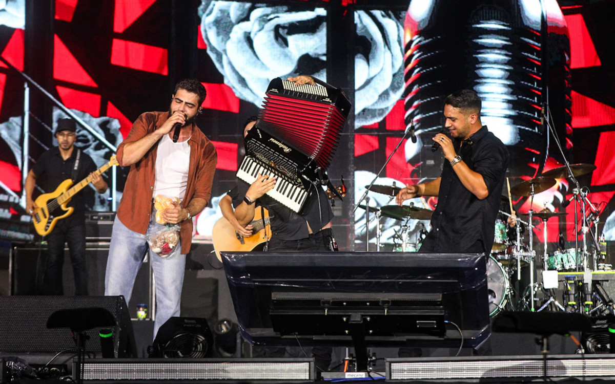 Henrique & Juliano apresentam turnê \'Manifesto Musical\' no Maracanã