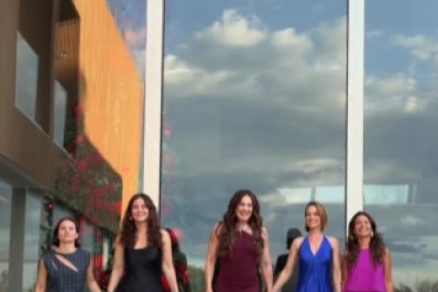 Claudia Raia exibe encontro do caçula com 'filhas da ficção'