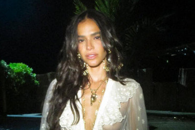 Bruna Marquezine publica registros do Réveillon