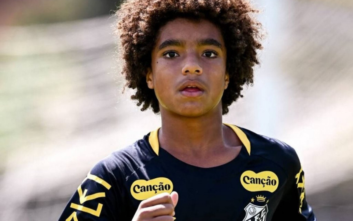 Santos garante perman&ecirc;ncia de joia e resolve crise na base