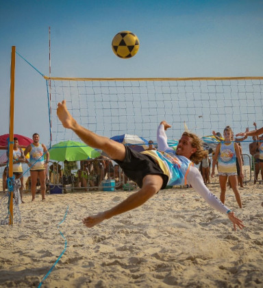 Festival de Verão Saquarema 2026 começa em janeiro com programação musical e esportiva