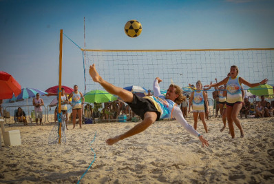 Festival de Verão Saquarema 2026 começa em janeiro com programação musical e esportiva