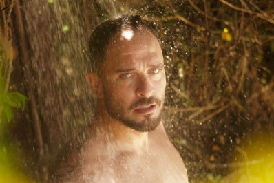 Solteiro, Diogo Nogueira compartilha imagens da virada do ano