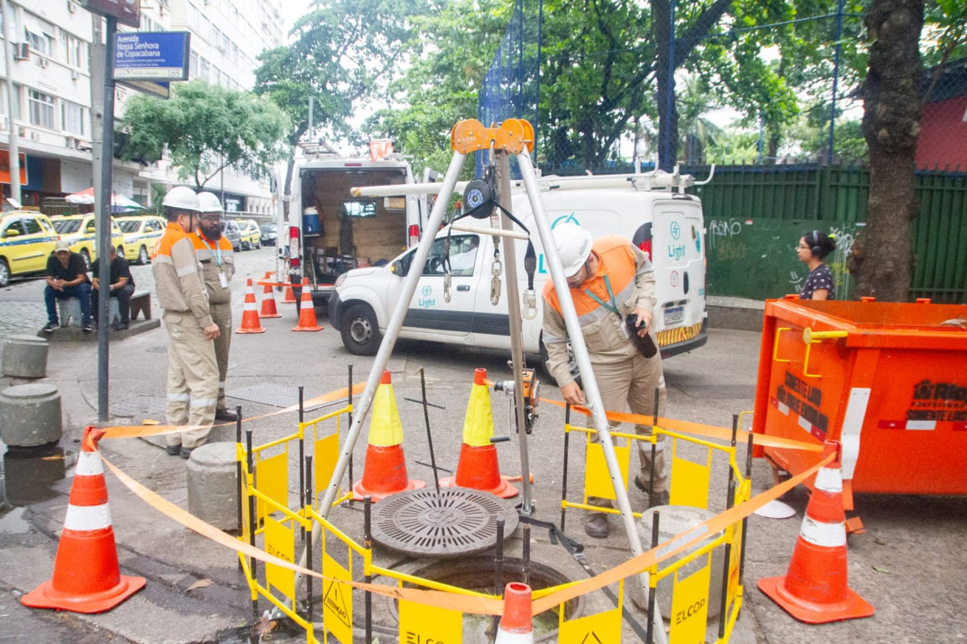 Falta de energia ocorreu por sobrecarga no sistema, ap&oacute;s o furto de cabos da rede subterr&acirc;nea - &Eacute;rica Martin/Ag&ecirc;ncia O Dia