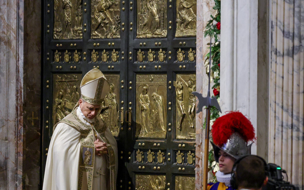 Papa fecha 'Porta Santa' da Basílica de São Pedro encerra o Jubileu 2025 - AFP