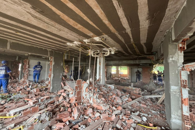 Prédio comercial é demolido após denúncias de moradores do Pechincha