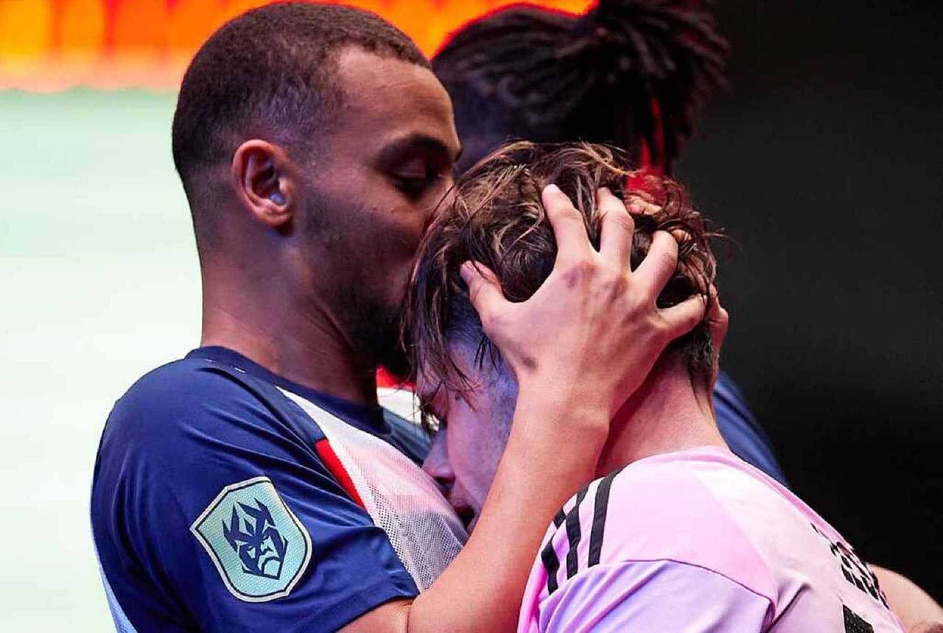 Fran&ccedil;a vence Arg&eacute;lia, respira na Kings League Nations e embola Grupo C