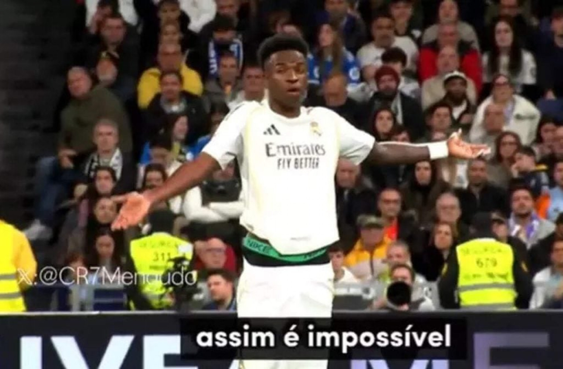 Vini Jr &eacute; flagrado criticando Gonzalo Garcia em goleada do Real