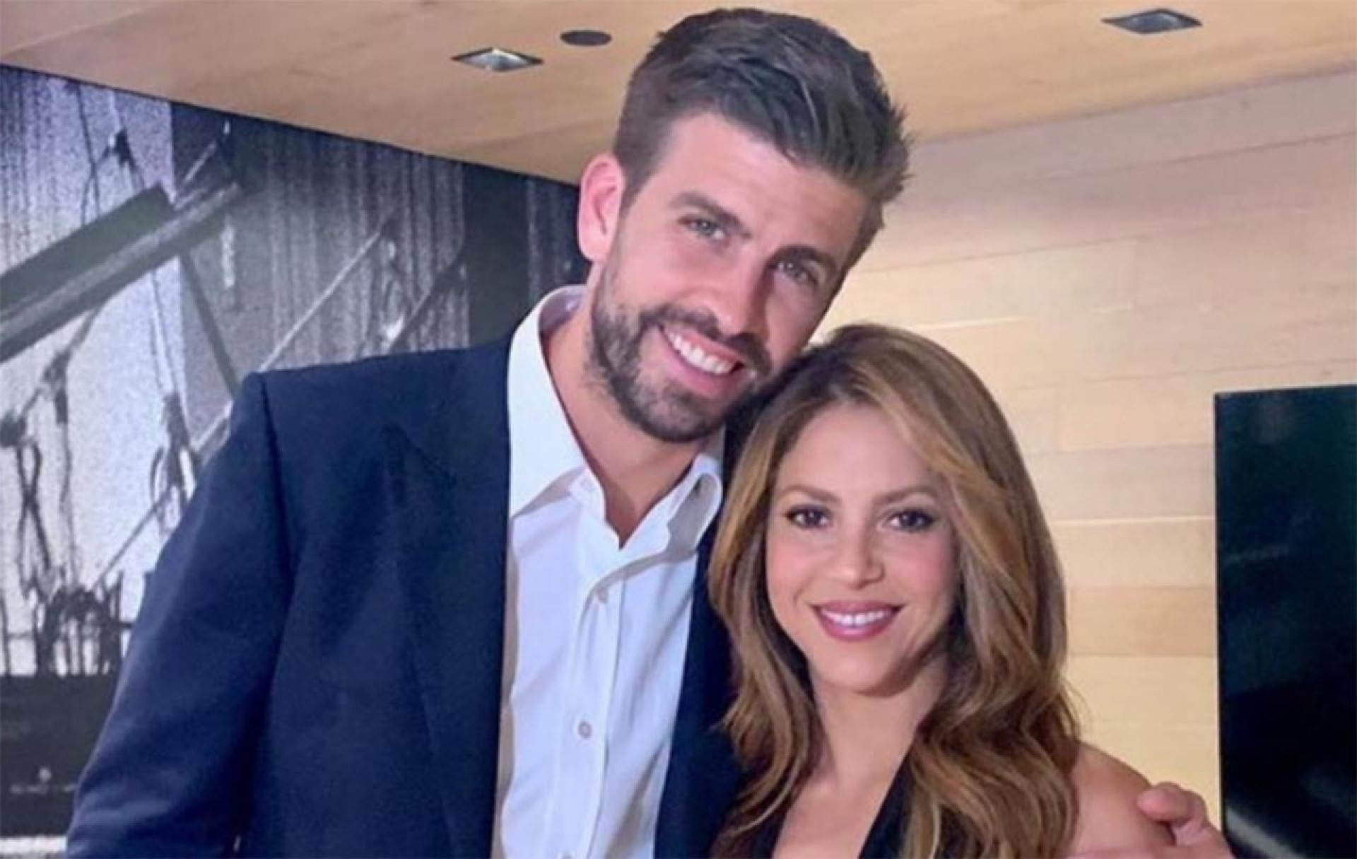 Ap&oacute;s alfinetar Piqu&eacute; em &uacute;ltimo CD e turn&ecirc;, Shakira volta a se apresentar no Brasil