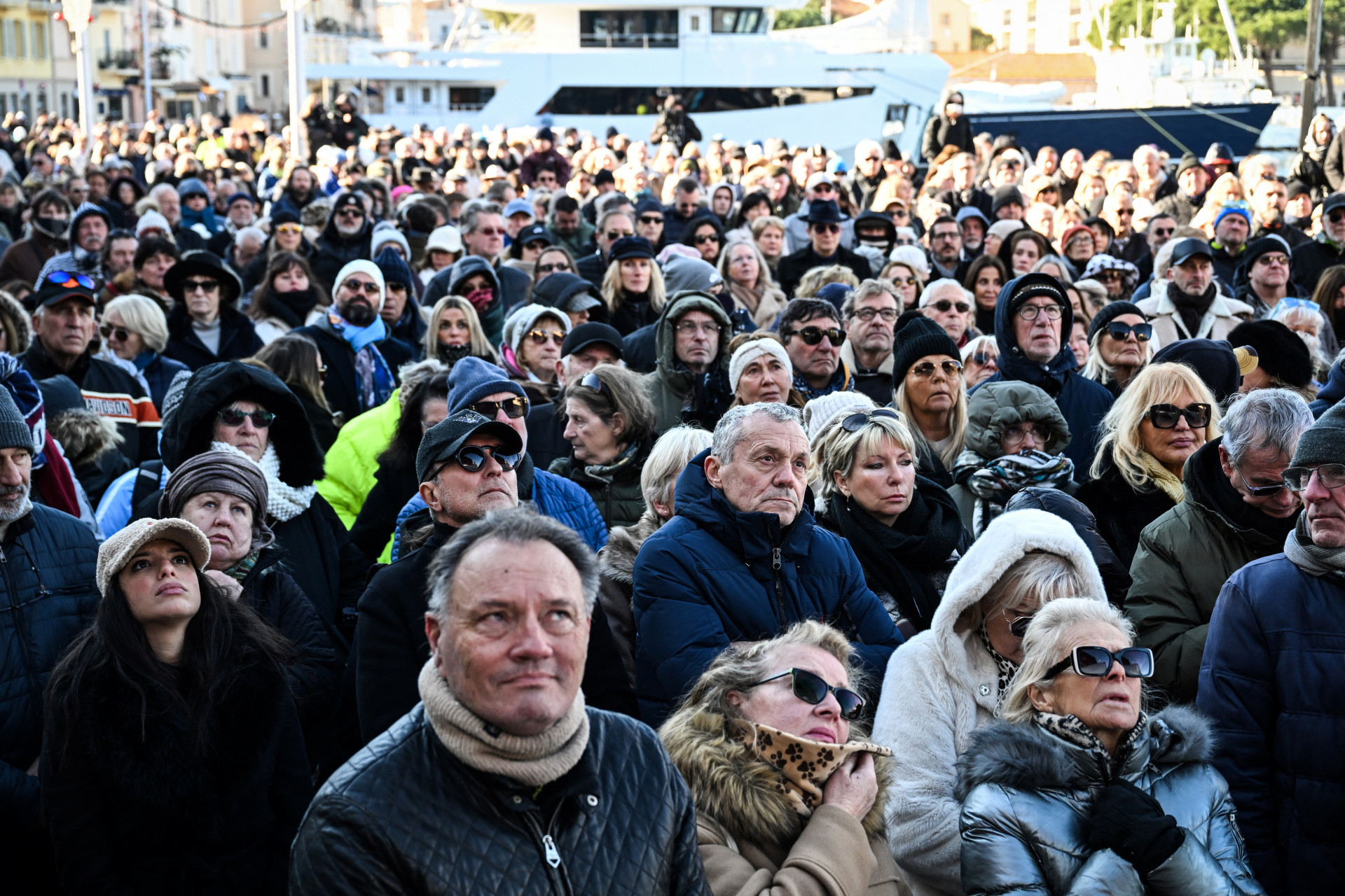 Multidão de fãs se despediram da atriz - Miguel Medina / AFP