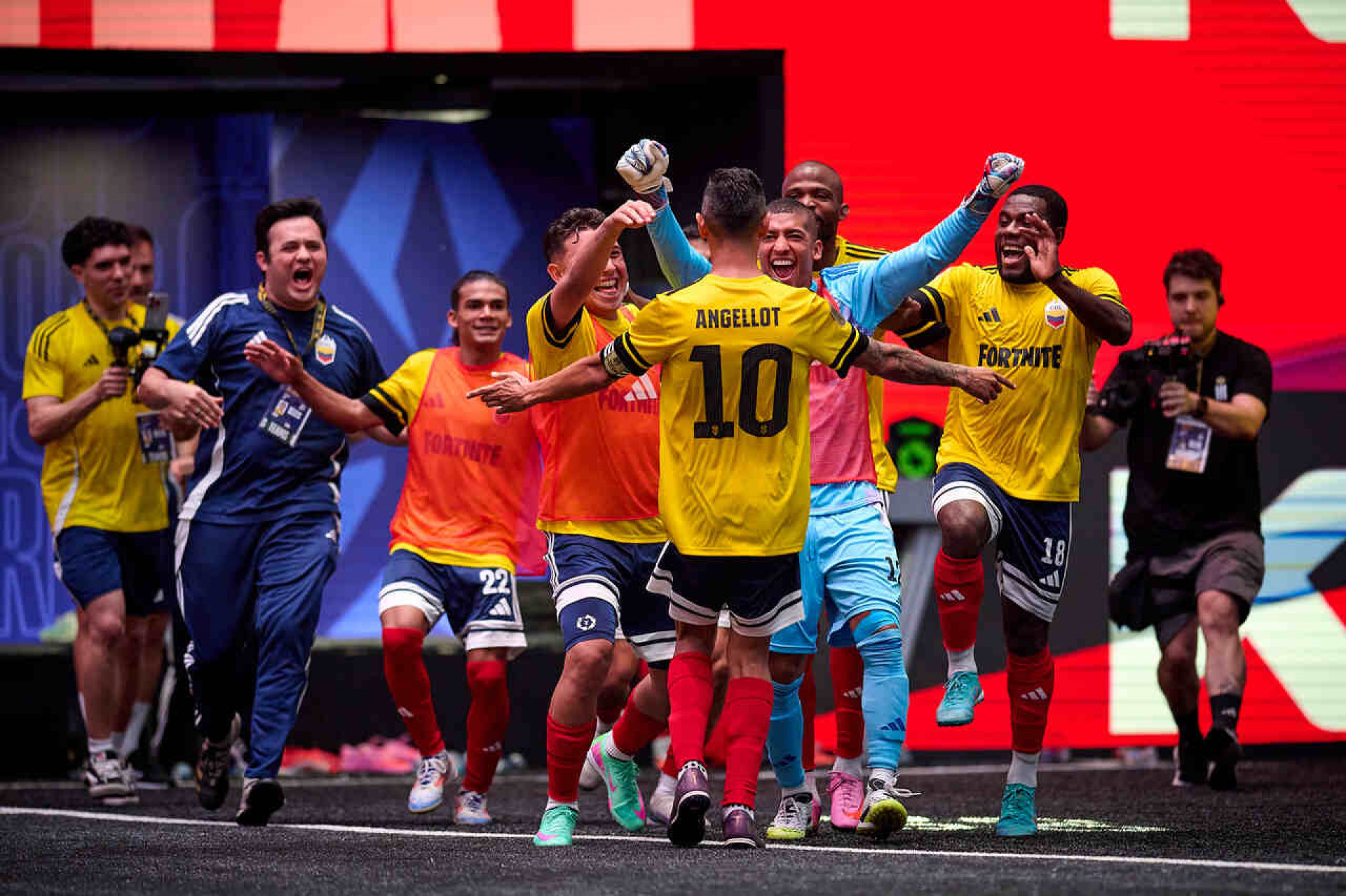 T&eacute;cnico da Col&ocirc;mbia admite vontade de revanche contra o Brasil na Kings League