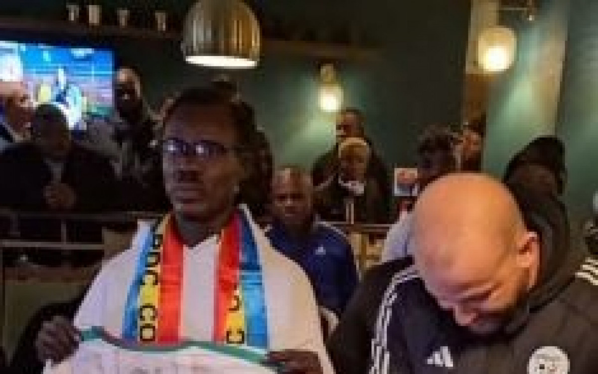 Arg&eacute;lia se desculpa com “Lumumba” ap&oacute;s gesto pol&ecirc;mico de jogador