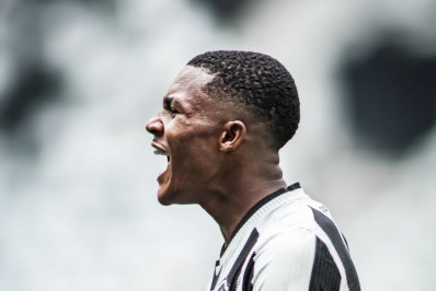 Joia do Botafogo, Juninho agrada Anselmi e pode ganhar chance no Carioca