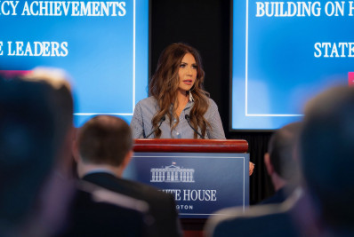 China condena apreensão de navios-petroleiros pelos EUA