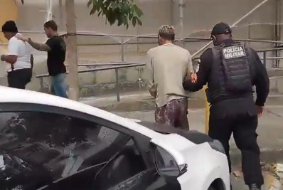 Dupla que esfaqueou e roubou mulher em Icaraí é presa em Niterói