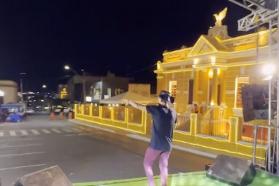 Vídeo! Cantor desabafa após fazer show gratuito vazio e recebe apoio de famosos