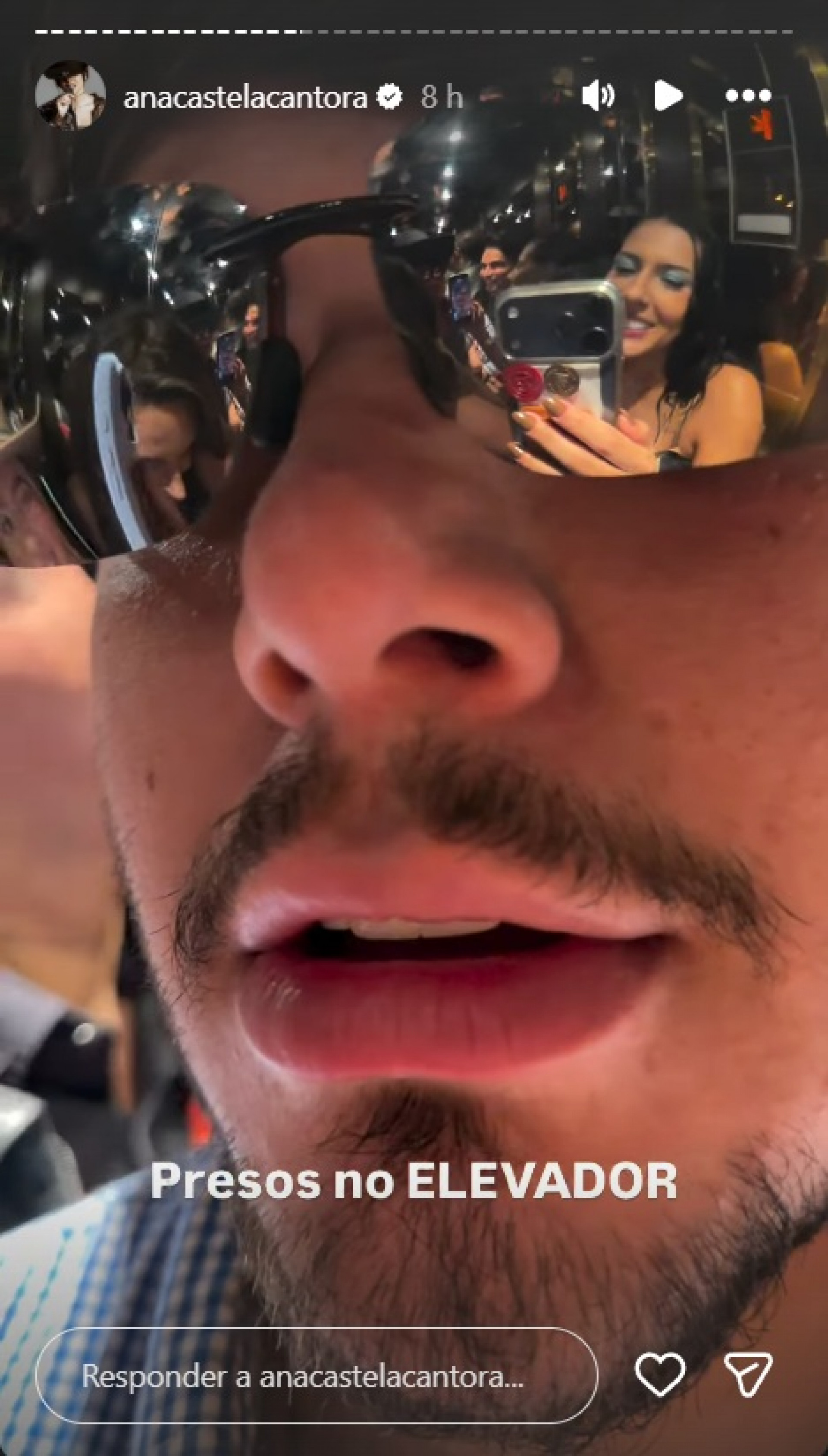 Ana Castela mostra seu reflexo nos óculos do amigo - Reprodução / Instagram