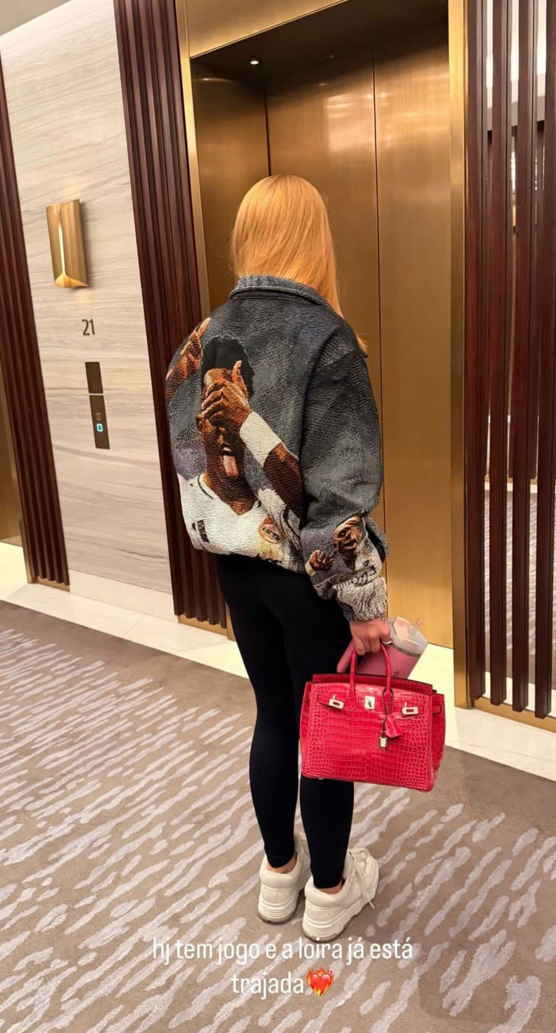 Virginia usa jaqueta estampada com rosto de Vini Jr - Reprodução/Instagram