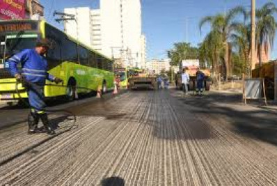 Rua no Centro de Niterói ganha novo sentido e mudança no acesso